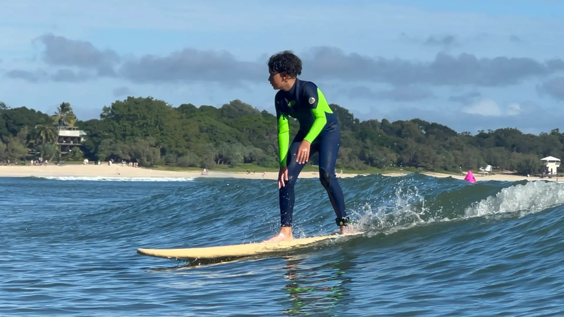 The Ultimate Beginner Surfboard Guide: How to Choose Your First Surfboard and Surfing Equipment